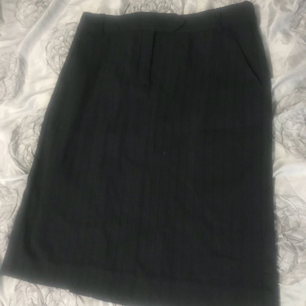 Black midi skirt